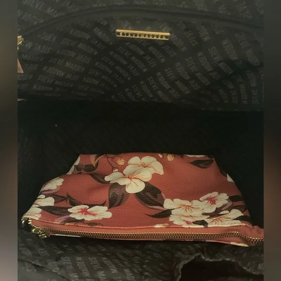 EUC 3 pcs. Steve Madden Red Floral Tote With Matching Crossbody and Zipper Bag - Picture 9 of 15